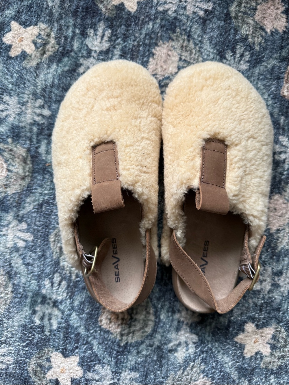 Like New SeaVees Women’s Tahoe Trekker in Cream Cafe | Shearling Slip-On Shoes